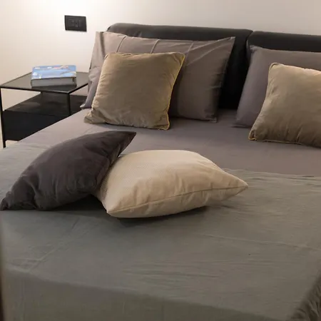 Apartment G&m Place